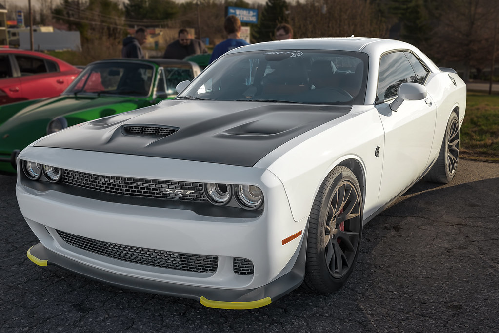 Rental Mobil Harian dan Bulanan Fleksibel